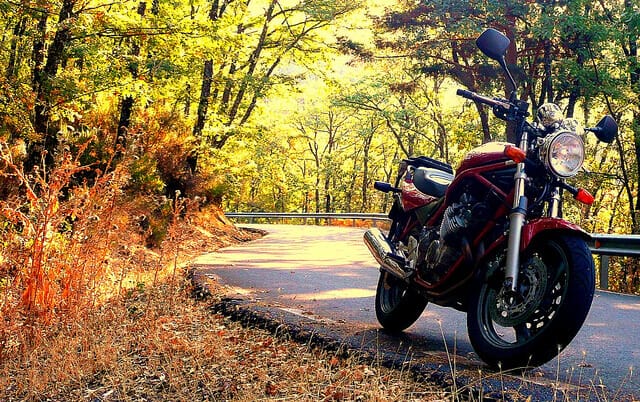 Autumn hazards affecting motorcyclists in California